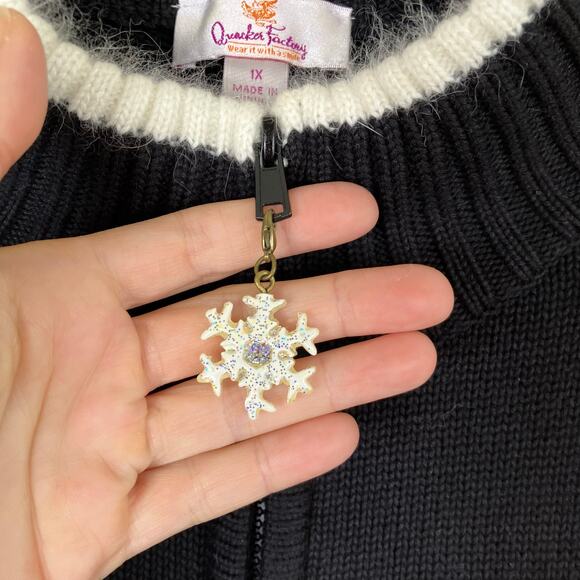 Quacker Factory Sz 1X Holiday Cardigan w Embroidered & Beaded Snowflakes Flaws - Picture 5 of 16